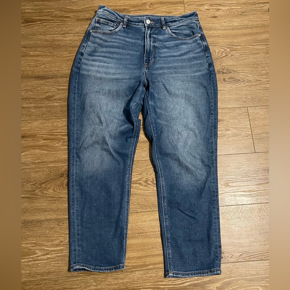American Eagle mom jeans